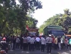 Demo Para Supir Truk di Pelabuhan Gilimanuk, Aktifitas Penyebrangan ASDP Lumpuh Total