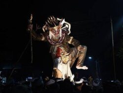 Memperingati Hari Raya Nyepi, Umat Hindu Kelurahan Patoman Menggelar Pesta Ogoh-Ogoh