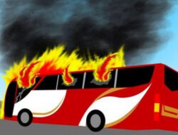 Gara-Gara Mencharger Power Bank, Bus Terbakar di Ruas Jalan Tol Malang – Surabaya