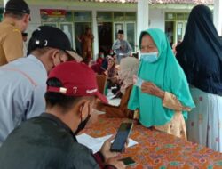 Desa Gayam Bersama Pos Kecamatan Gayam Realisasikan BPNT Tahap 1 Dan 2.
