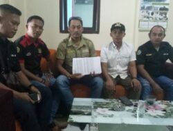 LSM Ampuh Dan LBH-BIN Bertemu Kades, Klarifikasi Adanya Dugaan Penahanan Undangan Bansos