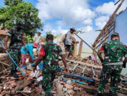 Koramil 0827/ 20 Sapudi Giat Kerja Bhakti di Lokasi Ambruknya Moshallah Nurul Hidayah Batu Gong.
