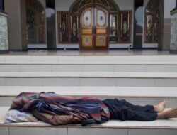 Telah di Temukan Pria Paruh Baya Asal Jember, Tak Bernyawa di Masjid Nurul Jadid Muncar