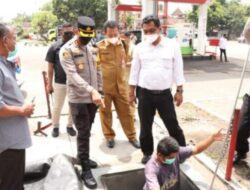 Kapolres Situbondo Melakukan Sidak ke SPPBE Kapongan, Berharap Stok BBM dan Gas LPG Selama Bulan Puasa Aman