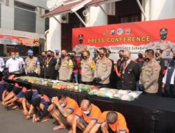 Satresnarkoba Polrestabes Surabaya Tangkap 7 Pengedar dan Amankan 42,8 Kg Sabu