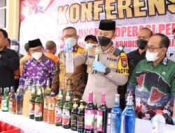 “Kapolres Situbondo Gelar Konferensi Pers Hasil Operasi Pekat”