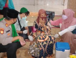 Giat Safari Ramadhan Forpimka Kecamatan Srono dan Vaksinasi Oleh PKM Wonosobo di Masjid Baiturrohim Desa Rejoagung.