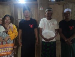 “Tim Bilis Mardeh” Serahkan Bantuan Paket Sembako di Bulan Suci Ramadhan