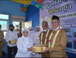 Bupati Bondowoso Beserta Kepala Dinas Pendidikan Laksanakan Kunjungan Kerja.
