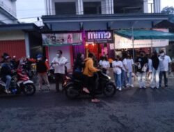 Kolaborasi Bersama Polsek Ngantang dan Mimo Caffe, FKJKB Bagikan Takjil Gratis