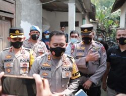 Nekat Lawan Jambret, Mbah Poninten Terima Penghargaan dari Kapolres Kediri