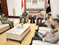 Jalin Silaturahmi TNI-POLRI, Kapolda Jatim Sambut Kunjungan Kehormatan Dankodiklatal