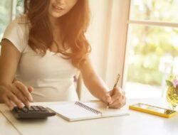 Tips Mandiri Finansial di Usia Muda