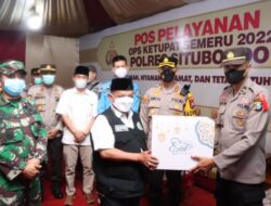 Wujud Perhatian Kepada Anggota, AKBP Andi Sinjaya dan Forkopimda Situbondo Bingkisan di Pos Terpadu Ketupat Semeru 2022
