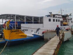Kapal Dharma Kartika di Keluhkan Pengguna Jasa Asal Raas, Jalannya lamban,” Kacab DDU Kalianget Kartika Berangkat Tetap Mesin Dua”