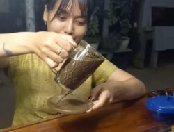 Nasi Bakar dan Kopi Arang Jadi Idola di Angringan Omah Kopi Ini