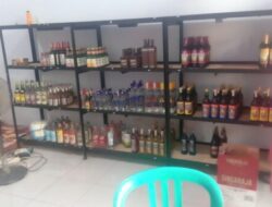 Diduga Toko Jual Puluhan Merk Miras Tanpa Izin, dan Tidak Jauh dari Kantor Desa.