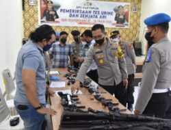 Polres Bondowoso Lakukan Tes Urin Personil di Gedung Endra Dharmalaksana