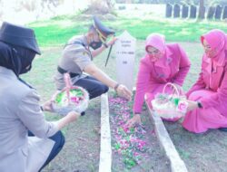 Ziarah Hari Bhayangkara ke-76, AKBP Andi Sinjaya Harapkan Semangat Pahlawan Jadi Motivasi Berikan Pelayanan Terbaik Untuk Masyarakat