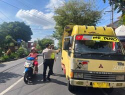 Menjelang Idul Adha Polres Batu perketat Penyekatan Mobil yang Membawa Hewan Ternak