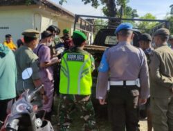 Kasat Pol PP Kab Bondowoso Bersama Tim Gabungan TNI Polri galakkan Penyekatan Hewan