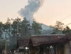 Gunung Raung Mengeluarkan Erupsi!!