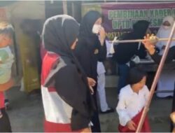 Poskesdes Karanganyar Gandeng Mahasiswa KKN Unej Lakukan Kegiatan Posyandu Bersama