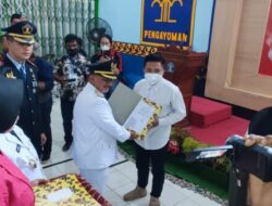 Kunjungi Rutan Situbondo, Bupati dan Wabup Serahkan SK Remisi WBP