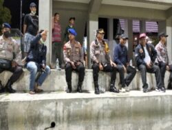 Kapolresta Banyuwangi Menerjunkan Personil Polsek dan Polres di Laga Persahabatan Persewangi vs Arema Indonesia