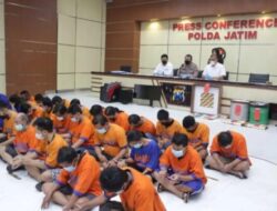 Kasus Perjudian Online Terbongkar, Polda Jatim Amankan 500 Tersangka