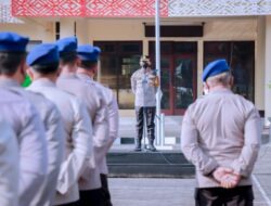 Pimpin Apel Pagi, AKBP Andi Sinjaya Tekankan Personel Polres Situbondo Jaga Soliditas dan Hindari Pelanggaran