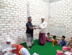 Rayakan HUT ke 2, IWO Pamekasan Bagikan Muqaddam Al-Qur’an 30 Juz.