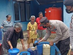 Polres Ponorogo Distribusikan 8.000 liter Air Bersih Bantu Warga Terdampak Kekeringan di Desa Sidoharjo