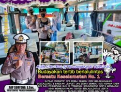 Satlantas Polres Bondowoso Bagikan Brosur Ops Zebra Semeru 2022