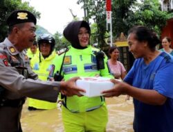 Tanggap Bencana, Polres Trenggalek Dirikan Dapur Umum Untuk Warga Terdampak Banjir