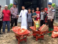 Ribuan Sayur Gratis Dibagikan Oleh Personel Kompi 2 Batalyon B Pelopor