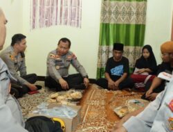 Usai Dilantik Kapolda Jatim Irjen Pol Toni Harmanto Takziah ke Rumah Korban Tragedi Kanjuruhan