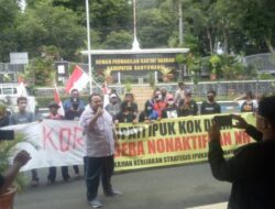 Aksi Demo Kembali digelar di Kantor Kejaksaan Negri dan di Kantor Bupati Banyuwangi, Terkait Korupsi Uang Mamin