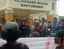 Puskaptis Gelar Aksi Damai Jilid III di Kantor Kejari, Pendopo dan DPRD Banyuwangi