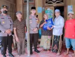 Kapolres AKBP Dr.Andi Sinjaya di Dampingi Ketum BKN Situbondo, Menyapa Masyarakat Dengan Berbagi Jumat Barokah