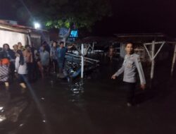 Banjir Rob Terjang Dua Desa di Kecamatan Besuki