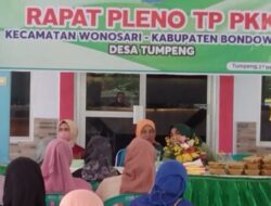 Ibu-Ibu Kompak Memakai Baju Kebaya, Saat Rapat Pleno TP PKK di Desa Tumpeng Wonosari