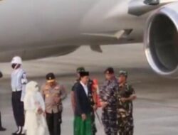 Kapolda Jatim bersama Forkopimda Sambut Presiden Jokowi di Bandara Blimbingsari