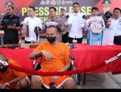 Dua Dukun Palsu Pengganda Uang Berhasil Diamankan Polres Gresik 