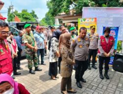 Jumat Curhat Kapolda Jatim Gelar Bhakti Kesehatan Gratis di Kota Mojokerto