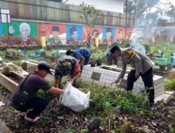 Sinergitas, Polisi bersama TNI dan Masyarakat Laksanakan “Gugur Gunung” di TPU