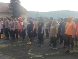 Bantu Evakuasi Korban Banjir Bandang, Perhutani Bondowoso Terjunkan 53 Petugas