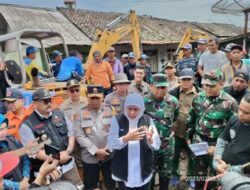 Bersama Forkopimda Kapolda Jatim Tinjau Langsung Lokasi Banjir Bandang di Ijen
