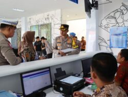 Pastikan Pelayanan Sesuai Prosedur, Kapolres Pamekasan Cek Pelayanan SIM