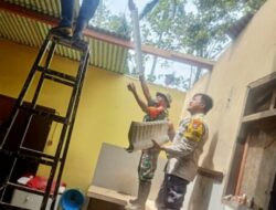 Respon Cepat, Polisi Bersama TNI Bantu Benahi 90 Rumah Rusak Akibat Angin Kencang